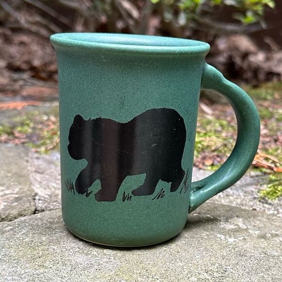 Bennington Potters Vermont Green Bear Silhouette Mug - Picture 1 of 8